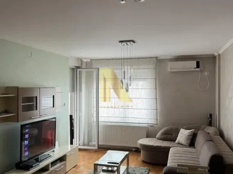 Izdavanje, jednosoban stan, 50m², Grbavica, Novi Sad Sve Podlokacije