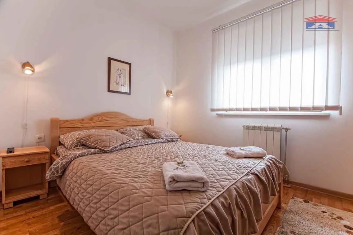 Izdavanje, jednosoban stan, 41m², Centar, Zlatibor