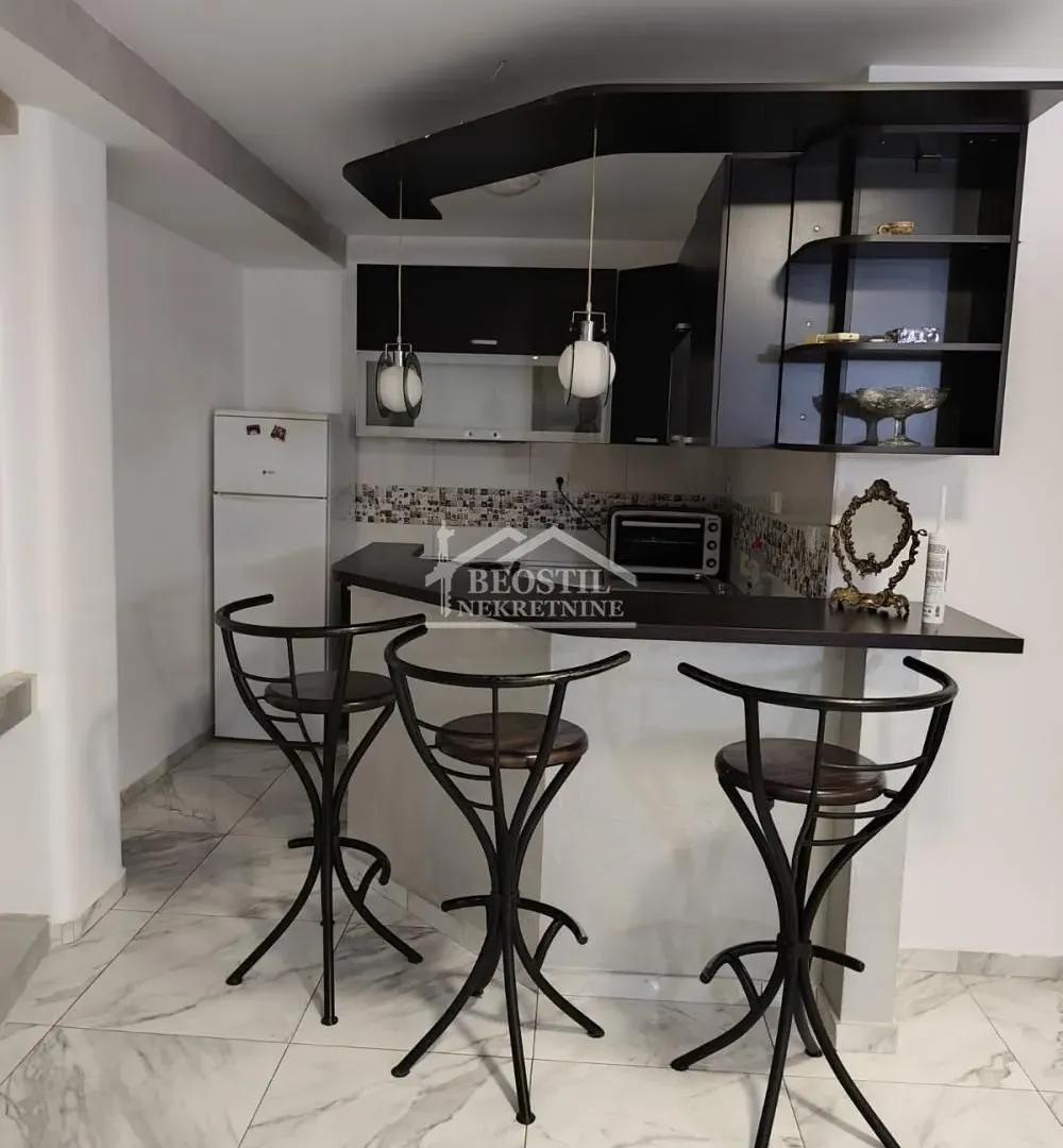Izdavanje, dvosoban stan, 62m², Miljakovac, Rakovica