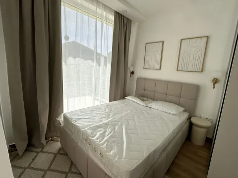 Izdavanje, dvosoban stan, 89m², Zelenika, Herceg Novi - image 9