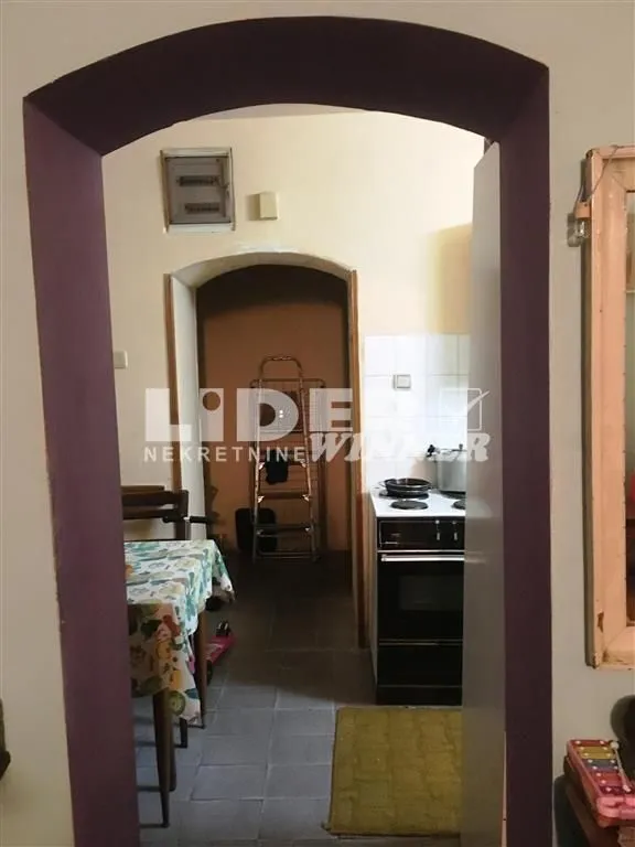 Prodaja, jednosoban stan, 33m², Obilićev Venac, Beograd