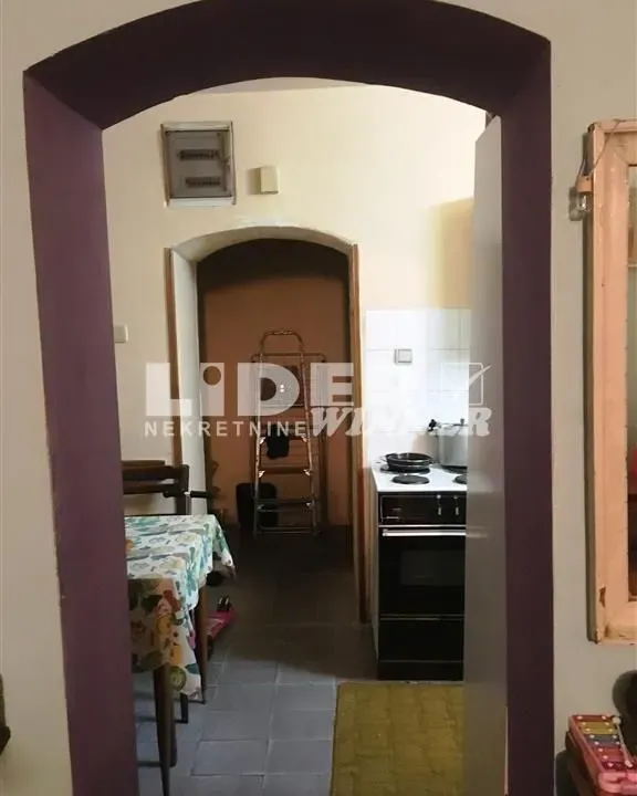 Prodaja, jednosoban stan, 33m², Obilićev Venac, Beograd