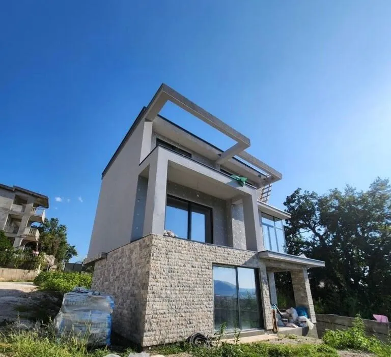 Prodaja, kuća, 230m², Kalimanj, Tivat