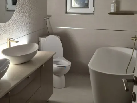 Izdavanje, kuća, 170m², Bigova, Kotor - image 15