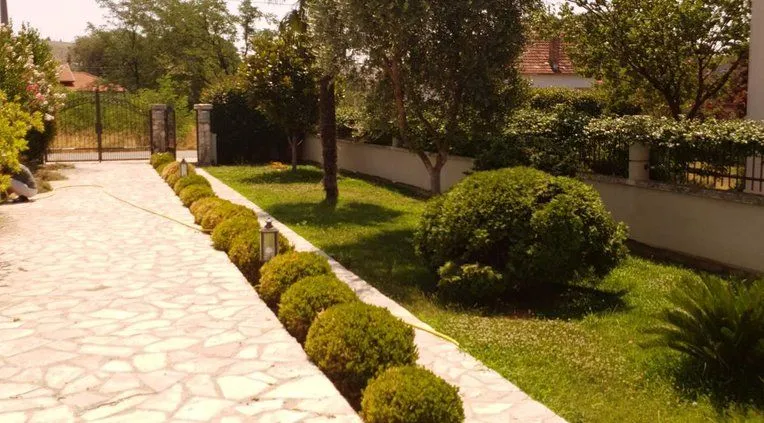 Izdavanje, kuća, 250m², Donja Gorica, Podgorica