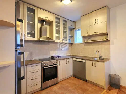 Izdavanje, dvosoban stan, 108m², Stari Aerodrom, Podgorica - image 4