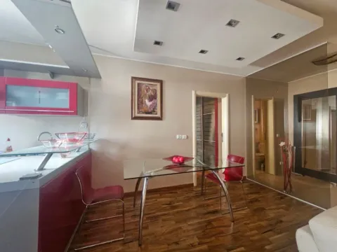 Prodaja, dvosoban stan, 80m², Centar, Bar - image 9