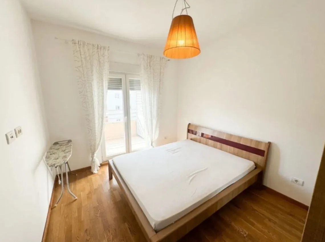 Izdavanje, dvosoban stan, 75m², City Kvart, Podgorica