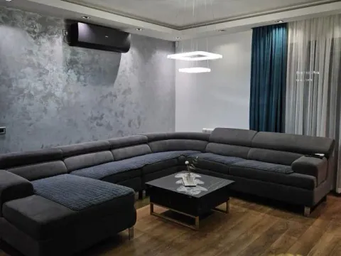 Rent, house, 200m², Ledine, Beograd - image 8