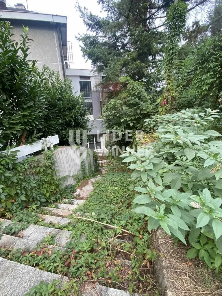 Rent, four bedroom apartment, 85m², Senjak, Beograd