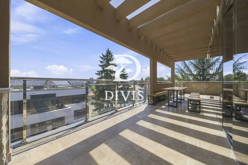 Izdavanje, stan, 205m², Dedinje Sve Podlokacije, Beograd