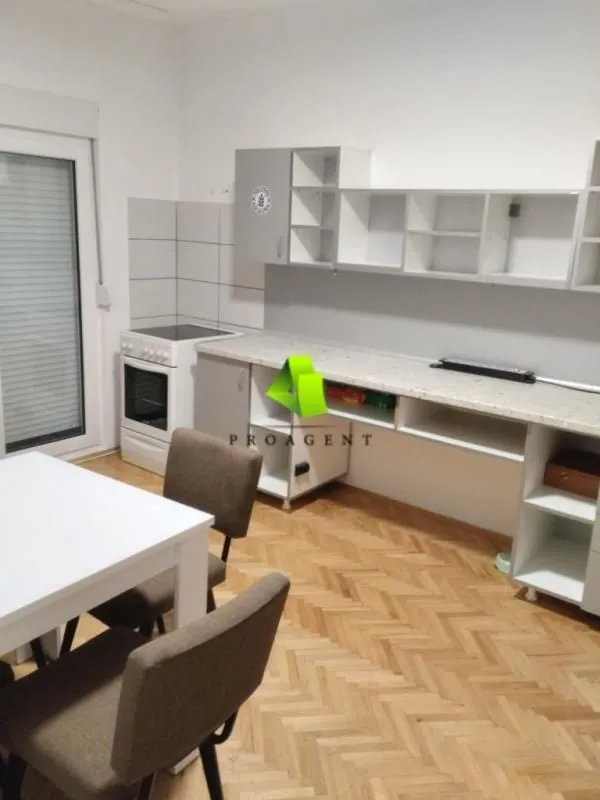 Rent, two bedroom apartment, 65m², Pantelej, Niš