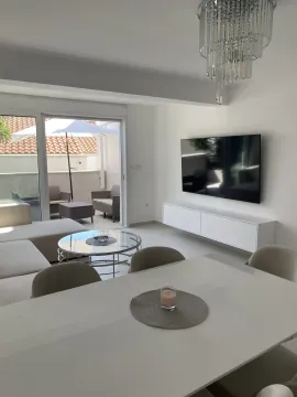 Rent, one bedroom apartment, 50m², Vidikovac, Budva - image 2