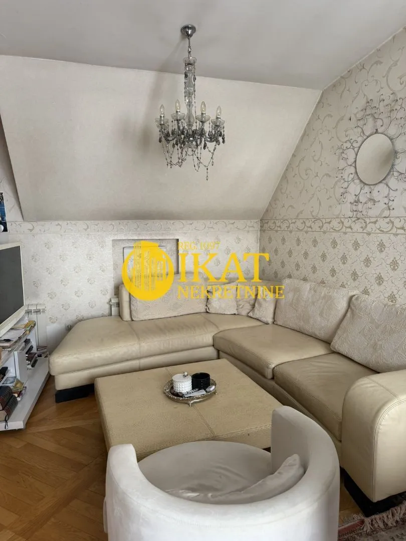 Prodaja, dvosoban stan, 78m², Đeram Pijaca, Beograd