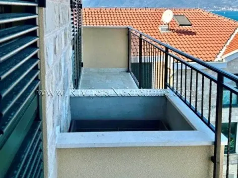 Prodaja, trosoban stan, 96m², Obala Đuraševića, Tivat - image 5