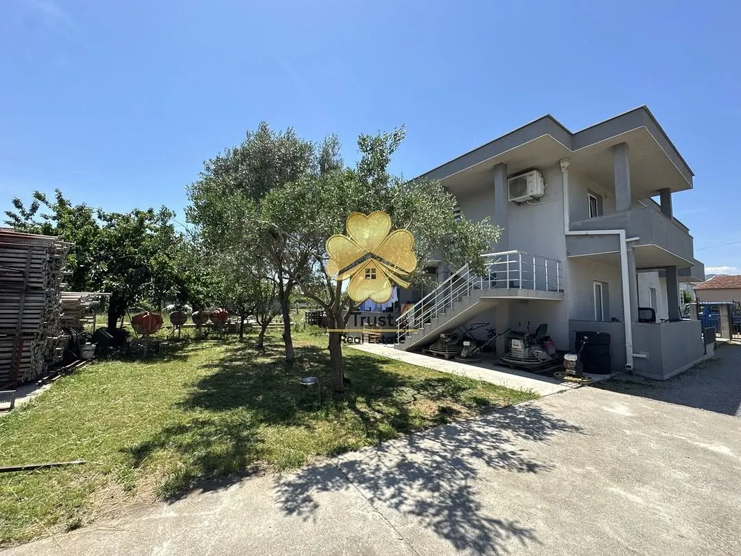 Sale, house, 310m², Gornja Gorica, Podgorica