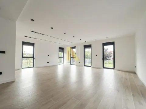 Sale, office space, 424m², Telep, Novi Sad Sve Podlokacije