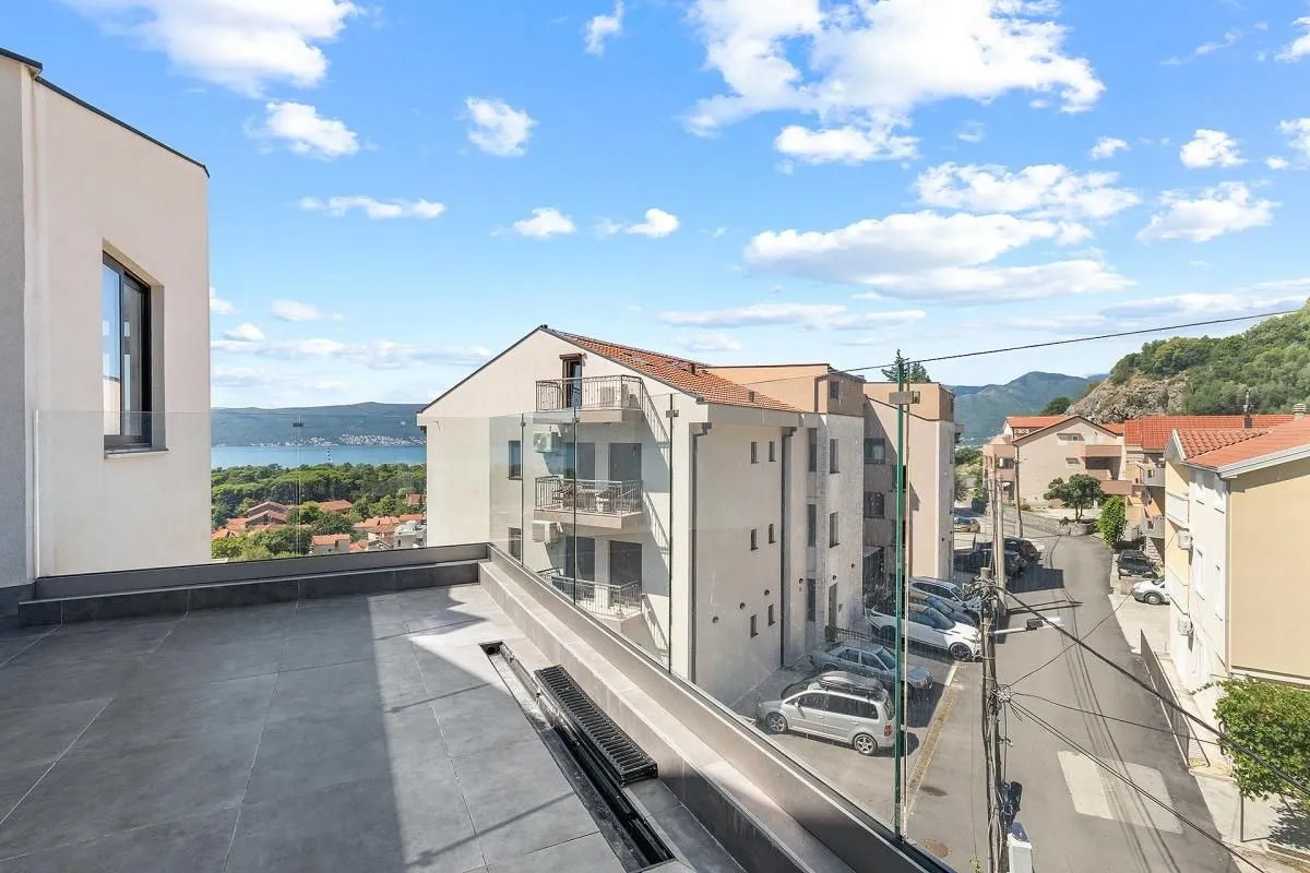Prodaja, dvosoban stan, 151m², Tivat, Crna Gora
