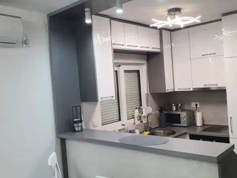 Izdavanje, jednosoban stan, 55m², Budva, Crna Gora - image 10