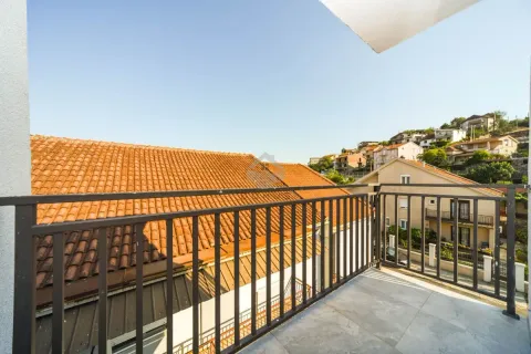 Izdavanje, dvosoban stan, 60m², Zabjelo, Podgorica - image 4