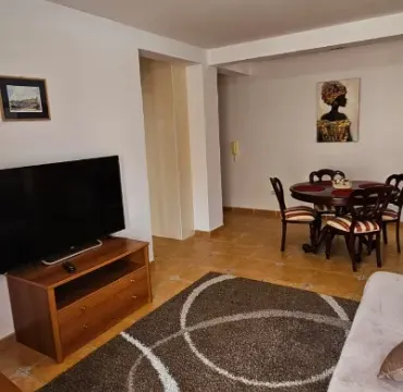 Sale, two bedroom apartment, 62m², Bečići, Budva - image 2