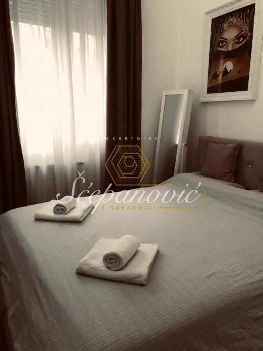Prodaja, trosoban stan, 91m², Socijalno, Novi Sad Sve Podlokacije