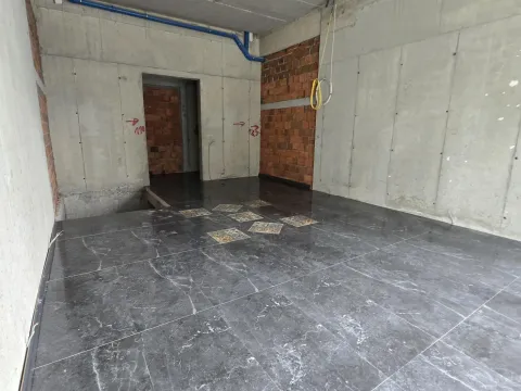 Izdavanje, poslovni prostor, 94m², Central Point, Podgorica - image 4