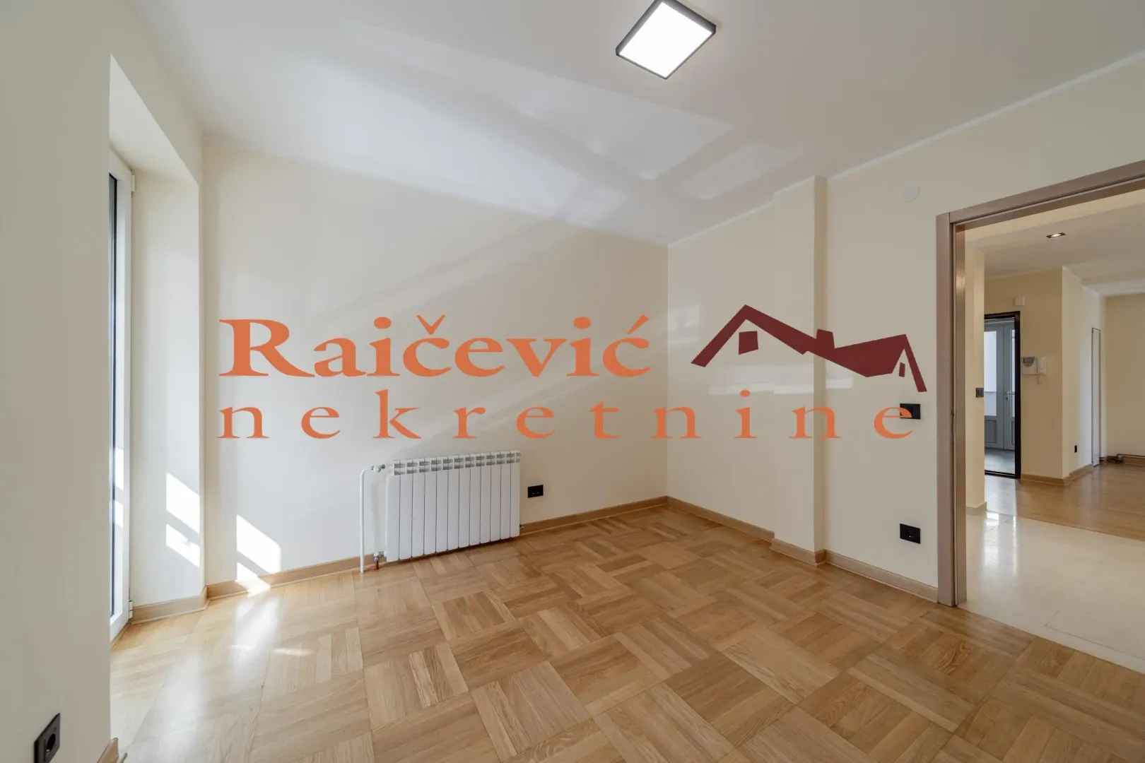 Prodaja, četvorosoban stan, 123m², Voždovac Sve Podlokacije, Beograd