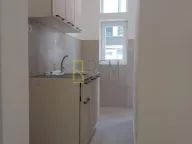 Izdavanje, poslovni prostor, 61m², Centar, Podgorica - image 10