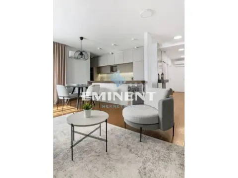 Izdavanje, četvorosoban stan, 98m², Južni Bulevar, Vračar Sve Podlokacije - image 2