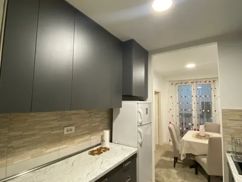 Izdavanje, dvosoban stan, 100m², Preko Morače, Podgorica - image 7