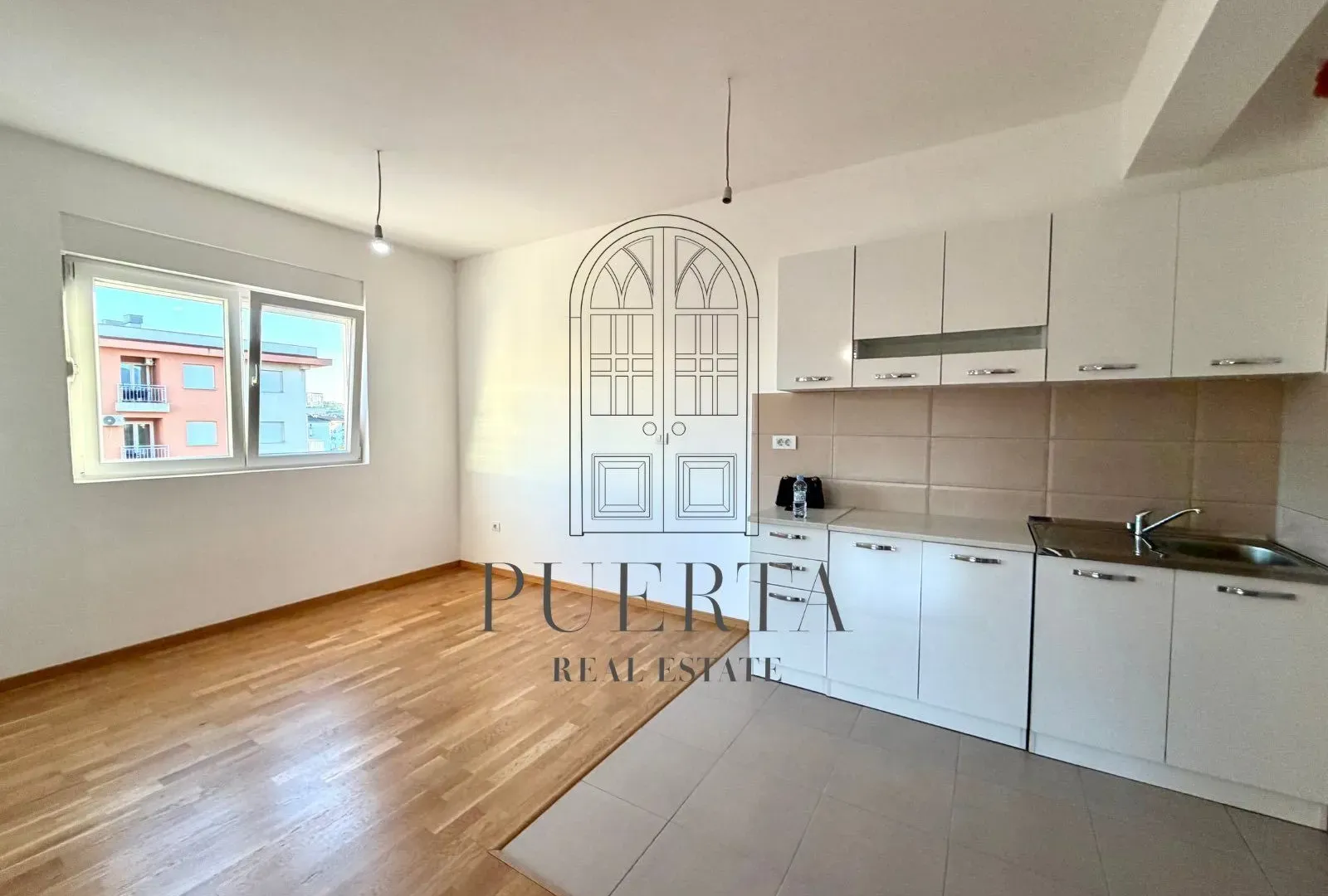 Prodaja, dvosoban stan, 73m², Tuški Put, Podgorica