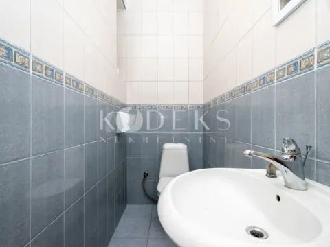 Rent, office space, 89m², Centar, Podgorica - image 9