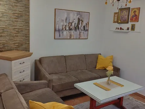 Rent, one bedroom apartment, 55m², Drač, Podgorica - image 1