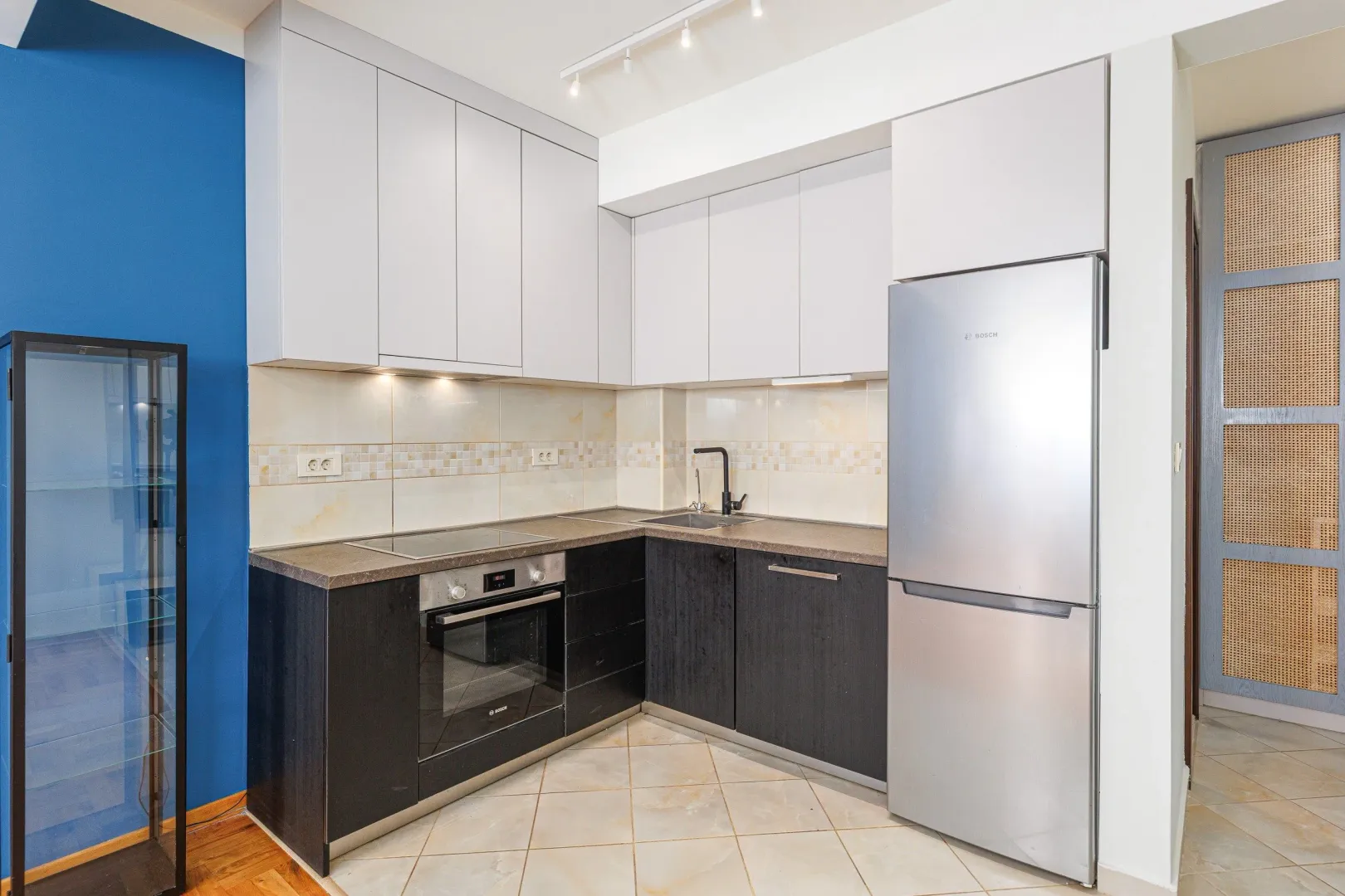 Prodaja, dvosoban stan, 66m², Lazi, Budva