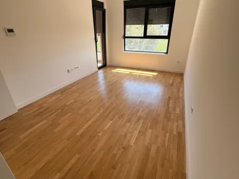 Izdavanje, jednosoban stan, 44m², Šušanj, Bar - image 2