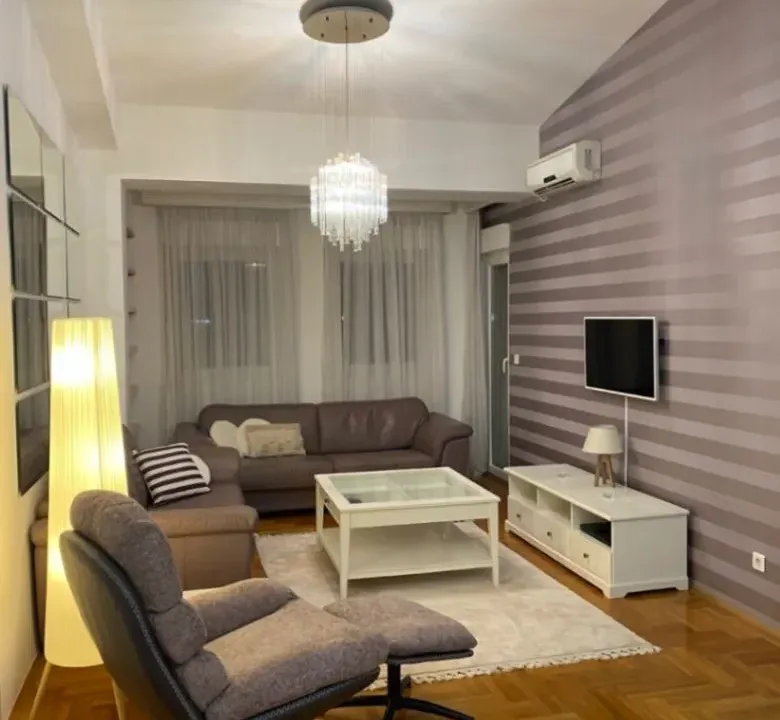 Izdavanje, jednosoban stan, 52m², City Kvart, Podgorica