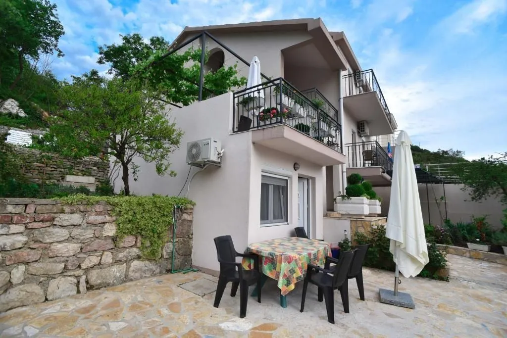 Sale, house, 179m², Petrovac, Budva
