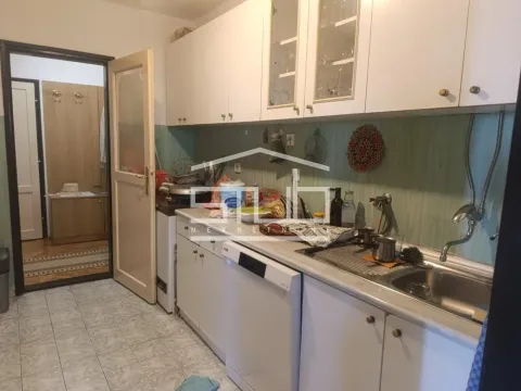 Prodaja, četvorosoban stan, 90m², Cerak, Beograd - image 5