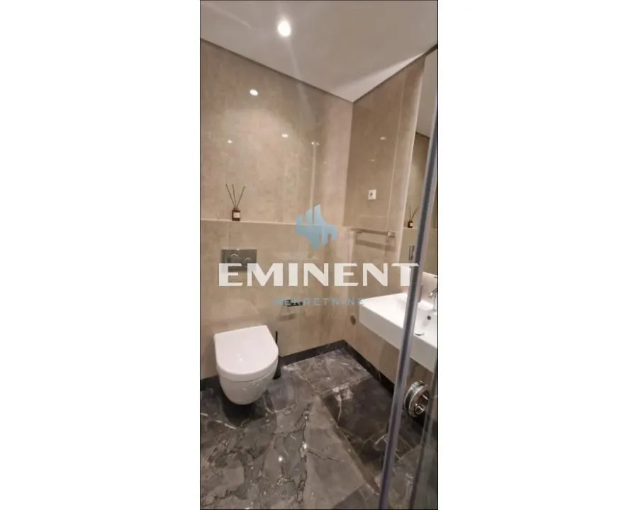 Izdavanje, dvosoban stan, 61m², Savski Venac, Beograd