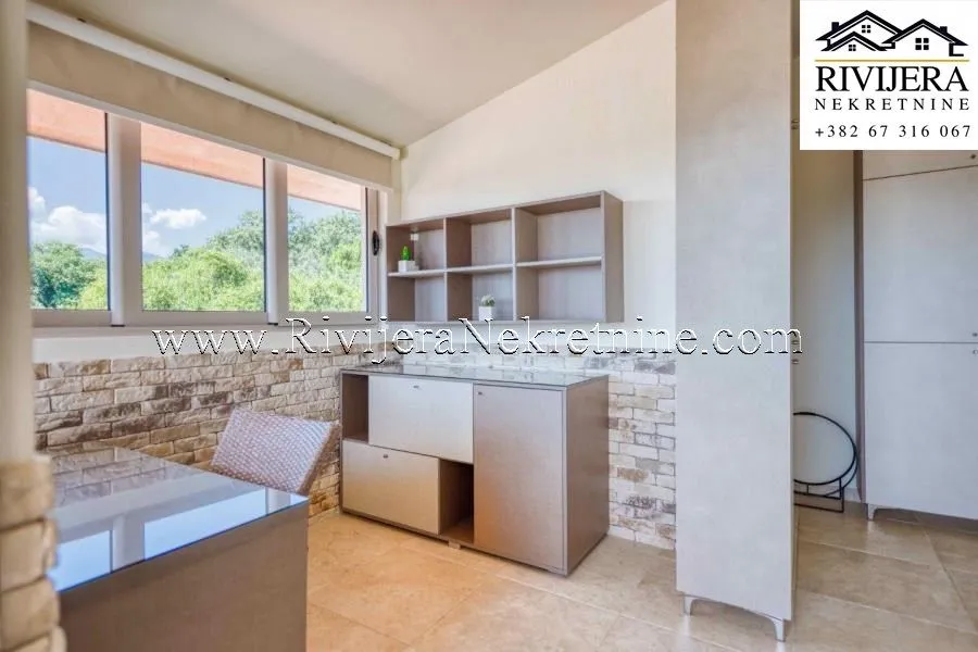 Prodaja, kuća, 390m², Mažina, Tivat