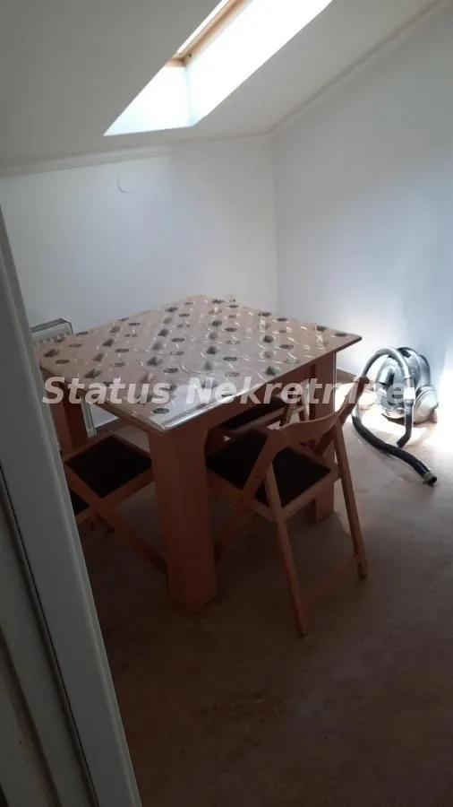 Izdavanje, dvosoban stan, 45m², Adamovićevo Naselje, Novi Sad Sve Podlokacije
