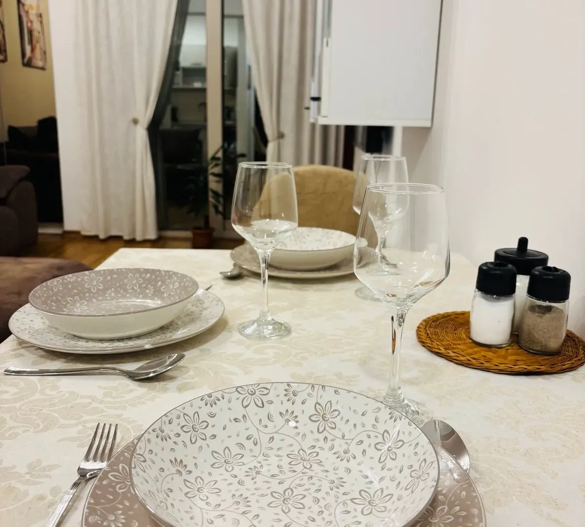 Izdavanje, jednosoban stan, 40m², Centar, Budva