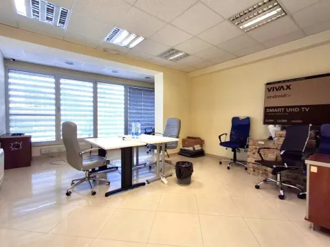 Izdavanje, poslovni prostor, 130m², Preko Morače, Podgorica - image 3
