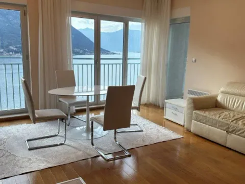 Prodaja, dvosoban stan, 75m², Grad, Kotor - image 2