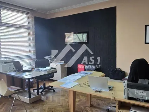 Izdavanje, poslovni prostor, 68m², Centar, Novi Sad - image 4