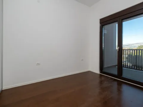 Sale, three bedroom apartment, 90m², Gornja Gorica, Podgorica - image 4