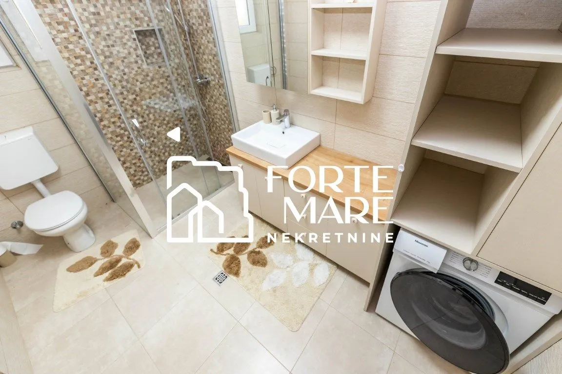 Prodaja, kuća, 220m², Zelenika, Herceg Novi