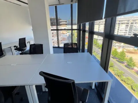 Izdavanje, poslovni prostor, 1m², Kod Capital Plaze, Podgorica - image 4