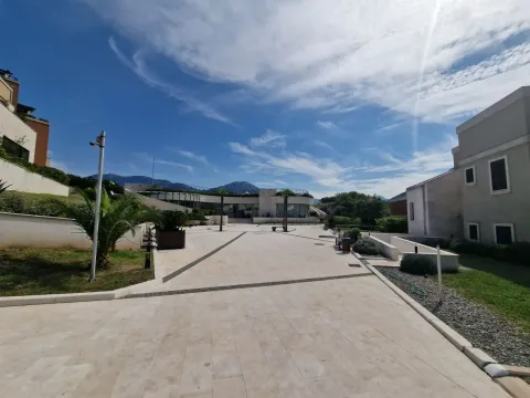 Prodaja, dvosoban stan, 84m², Morinj, Kotor - image 3